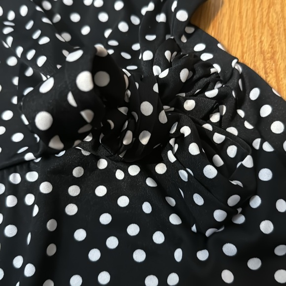 Bebe Women’s Black/White Sleeveless Polka Dot Romper Sz M - Picture 3 of 7